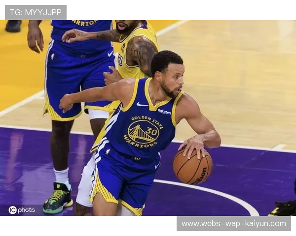 太阳三巨头配合顺畅，进攻端已形成成熟体系